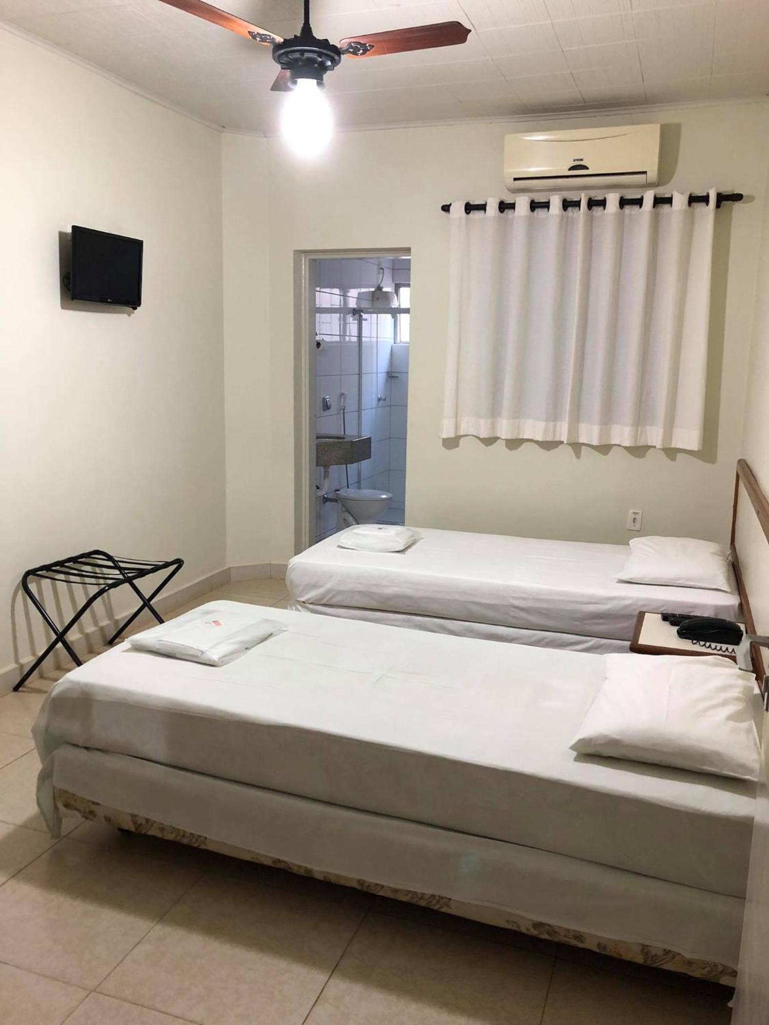 אוריניוס Regio Plaza Hotel מראה חיצוני תמונה
