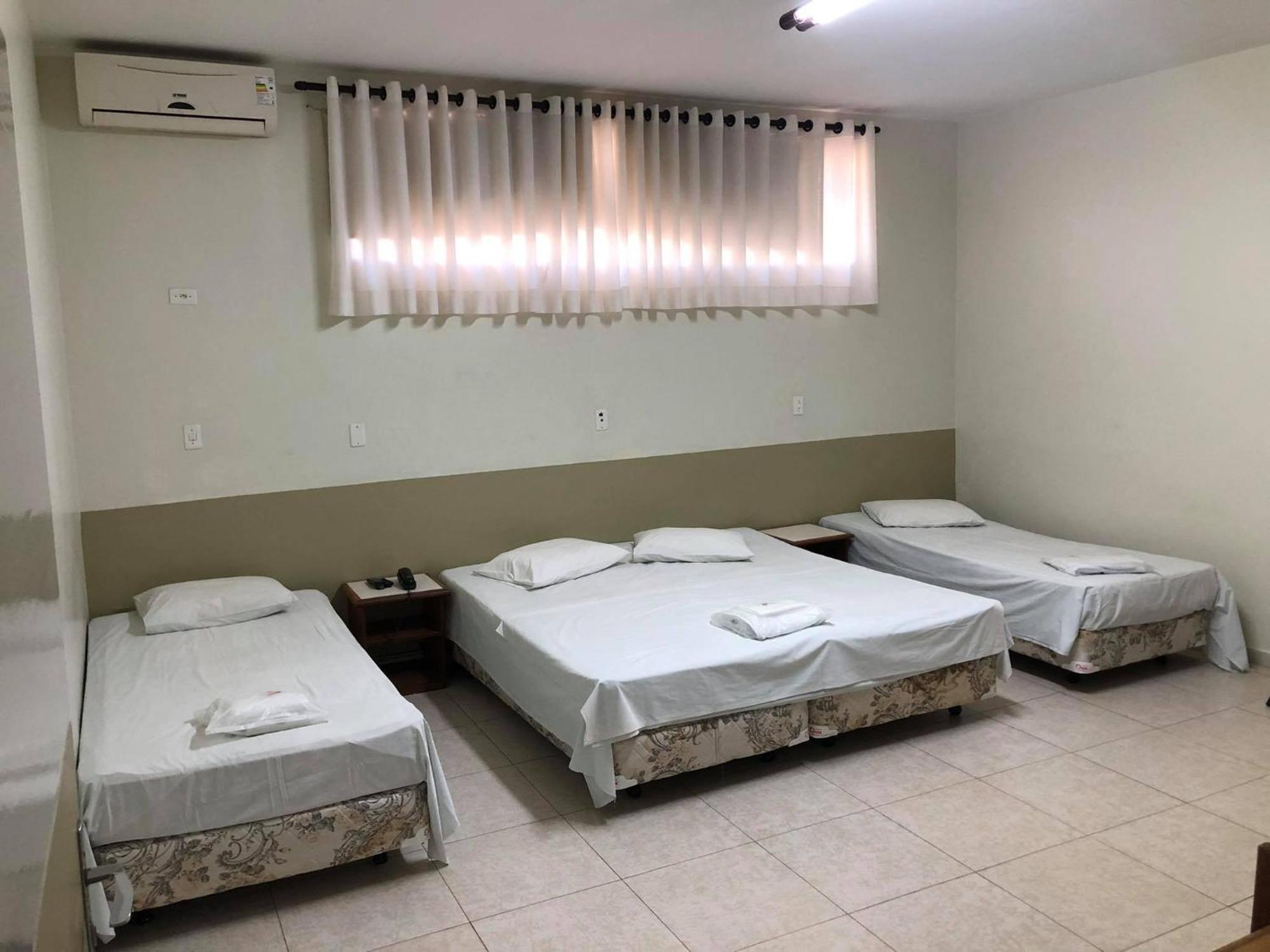 אוריניוס Regio Plaza Hotel מראה חיצוני תמונה
