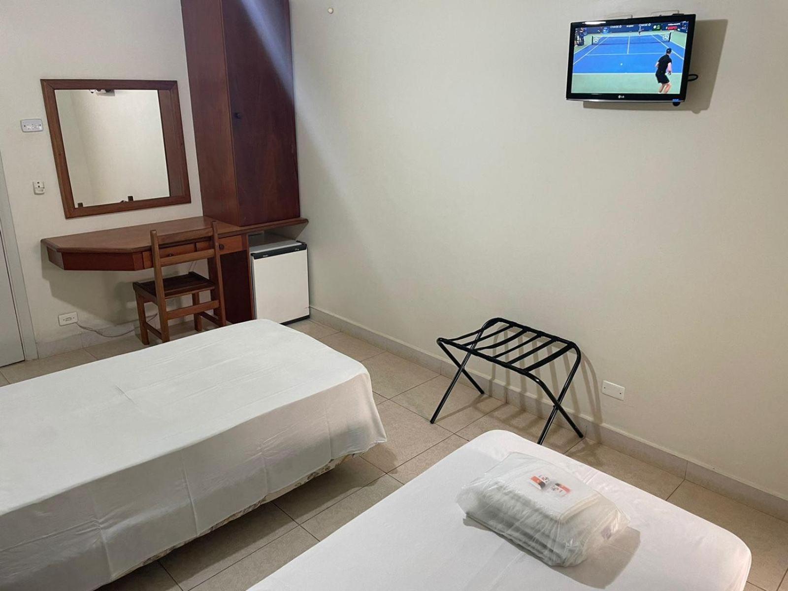 אוריניוס Regio Plaza Hotel מראה חיצוני תמונה